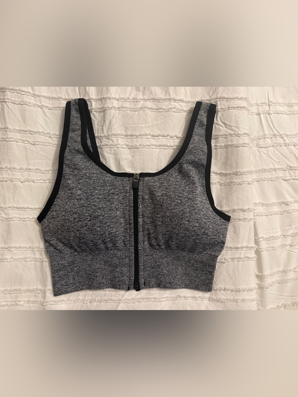 Vina Front-Zip Seamless Sports Bralette Gray